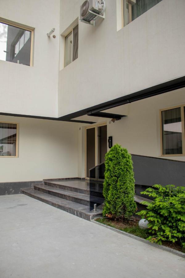 Yzza Apartament Năvodari Esterno foto